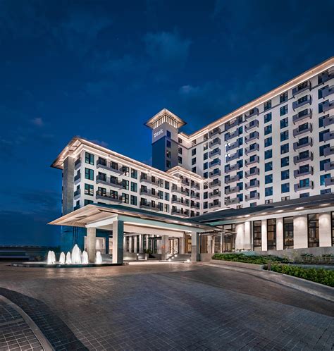 dusit thani davao|Luxury 5.